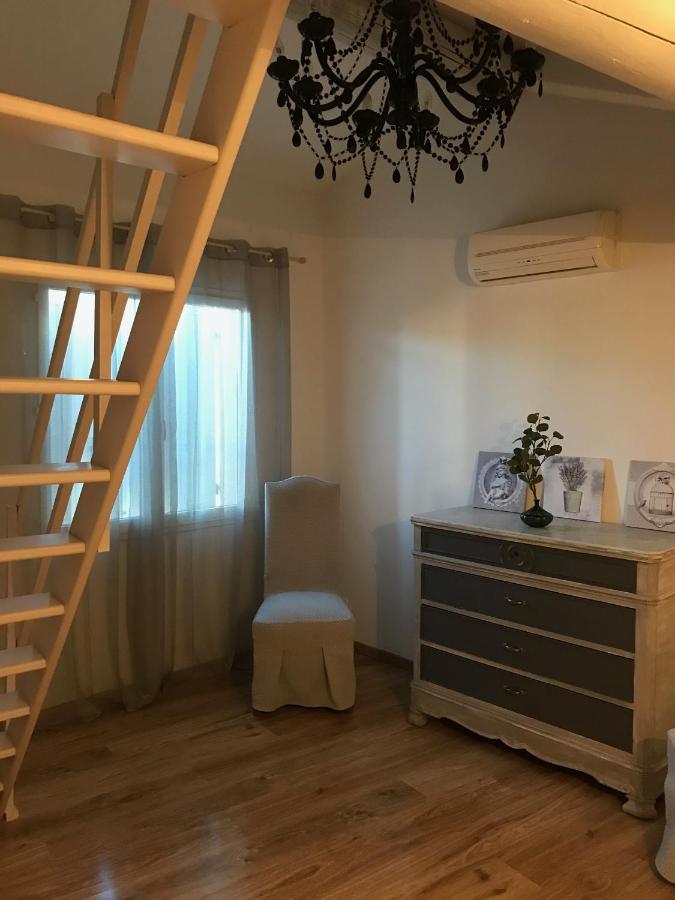 Oliviers Daire Monteux Dış mekan fotoğraf